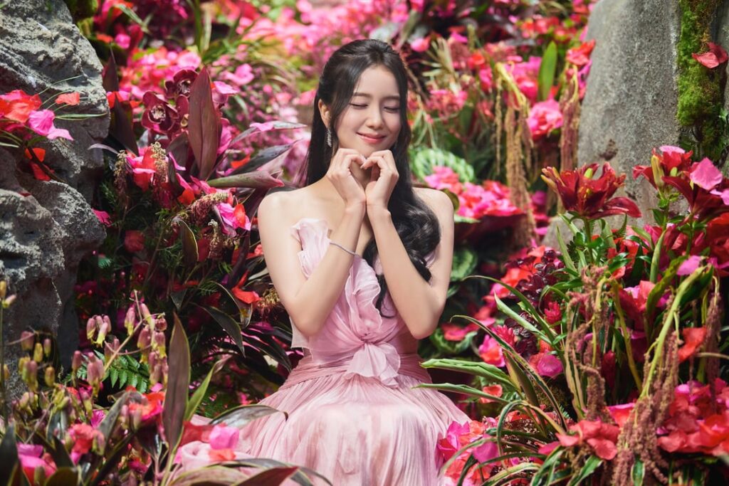 250814 JISOO APP Update | [📸] Your Love’ SPECIAL VIDEO BEHIND