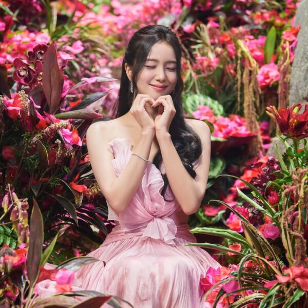 250814 JISOO APP Update | [📸] Your Love’ SPECIAL VIDEO BEHIND