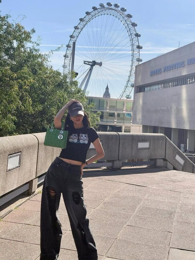 250821 Jisoo IG Update