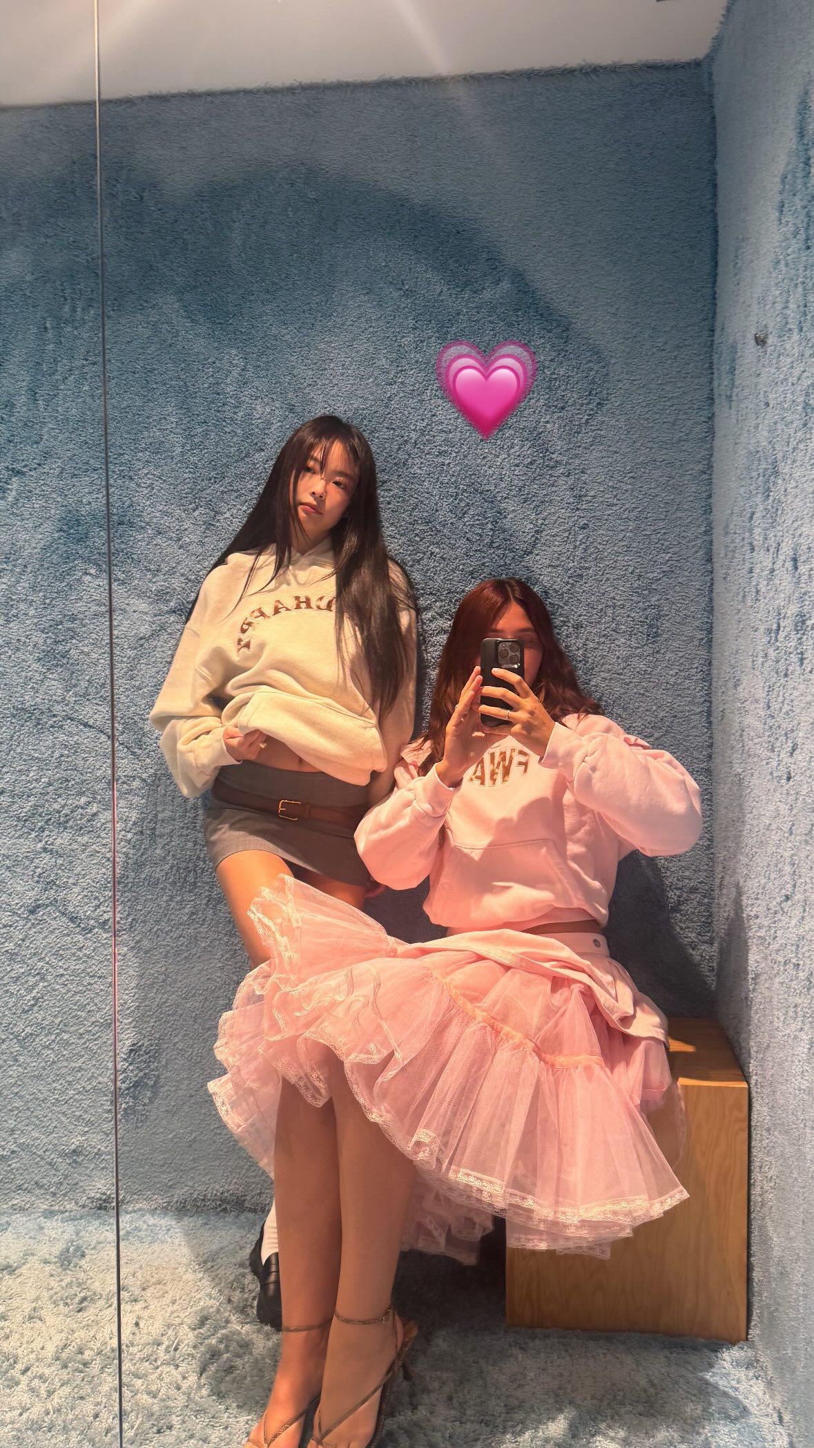 250828 taviabonetti IG Story Update w/ Jennie