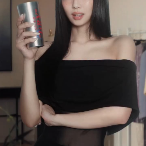 Jennie with her members of BLACKPINK for Asahi Super Dry Japan - 250729