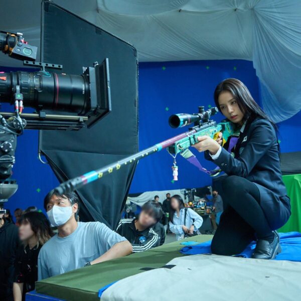 250804 Jisoo - ‘Omniscient Reader: The Prophecy’ Behind the Scenes