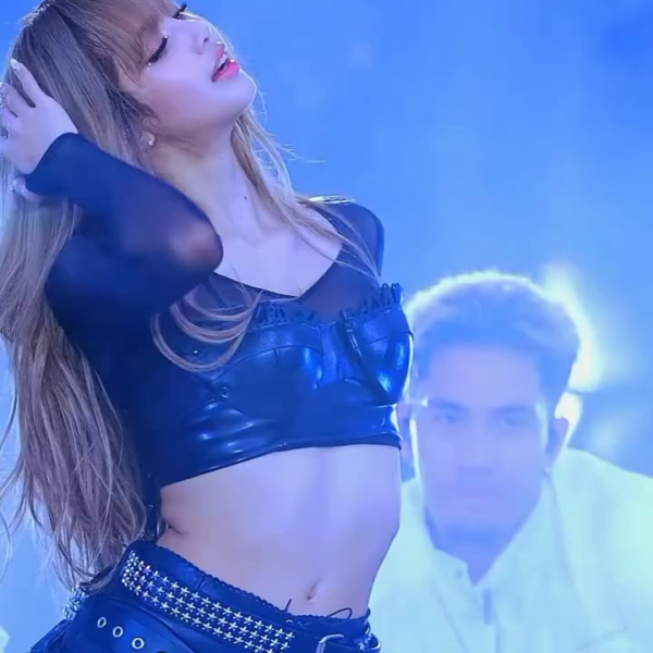 08122025 Lisa Live Performance old