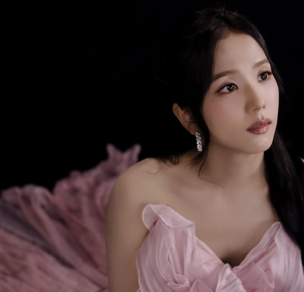 250811 JISOO - ‘Your Love’ SPECIAL VIDEO [TEASER] | 08/11 8PM EDT & 08/12 9AM KST