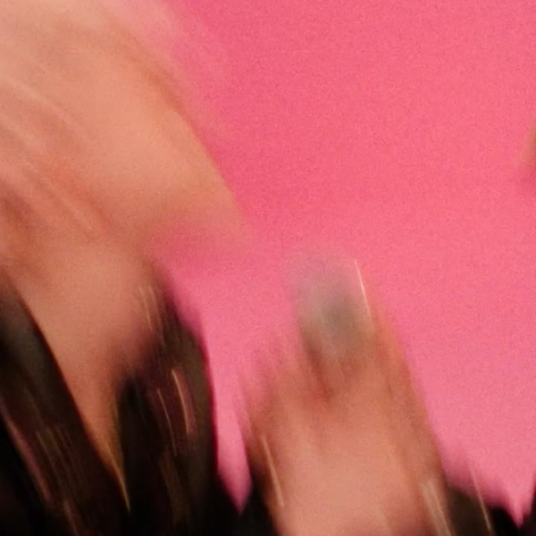 Vote for ROSÉ at the 2025 MTV VMAs!