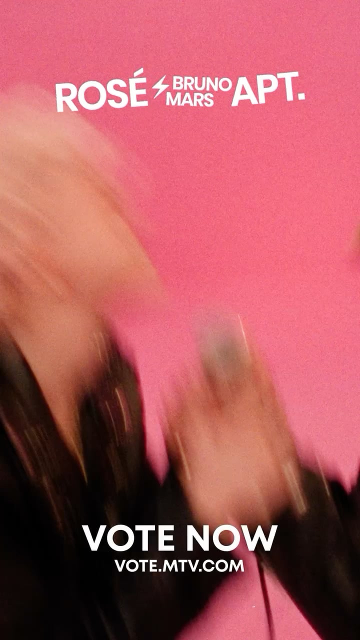 Vote for ROSÉ at the 2025 MTV VMAs!