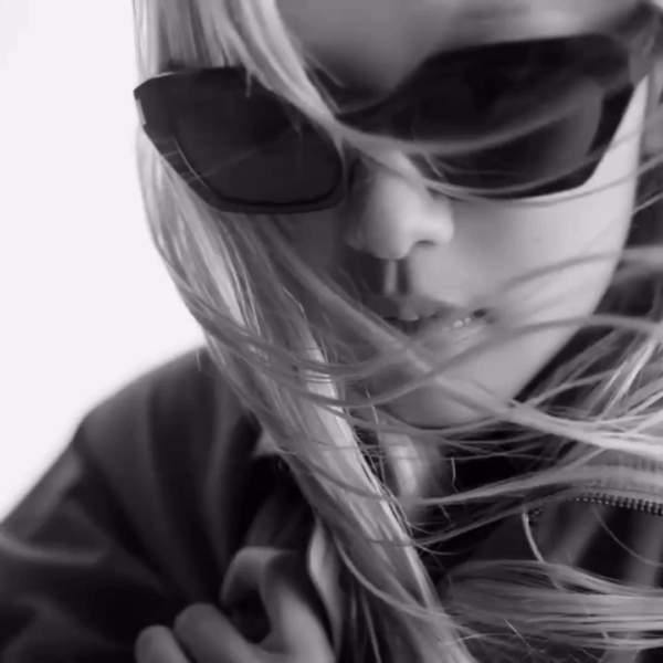 Rosé for SAINT LAURENT