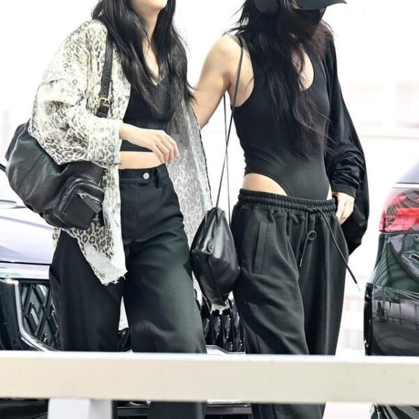 250801 Jisoo & Jennie @ Incheon International Airport (Departure to Paris) [newsen & Dispatch]