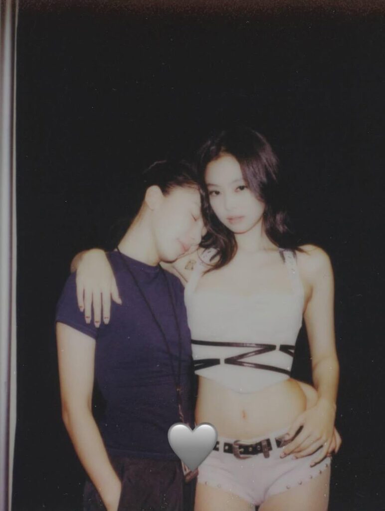 250825 silvergunnnn IG Update w/ Jennie