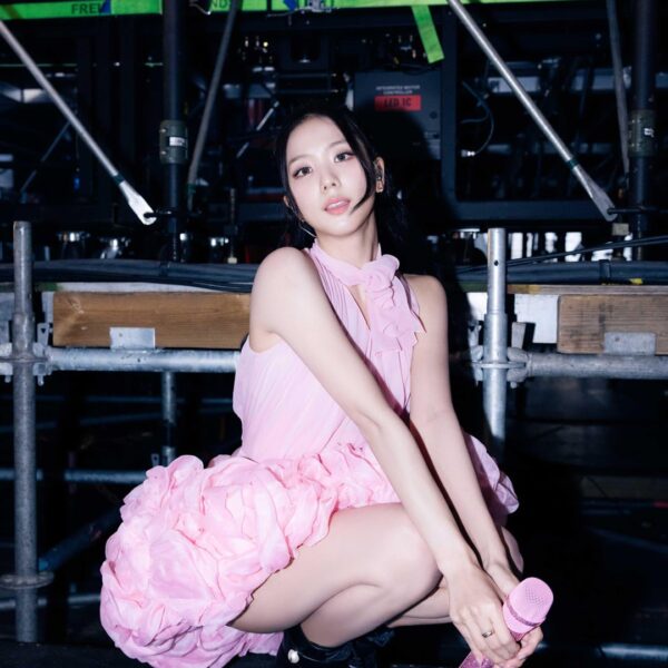 250806 JISOO APP Update | [📸] <DEADLINE> IN PARIS