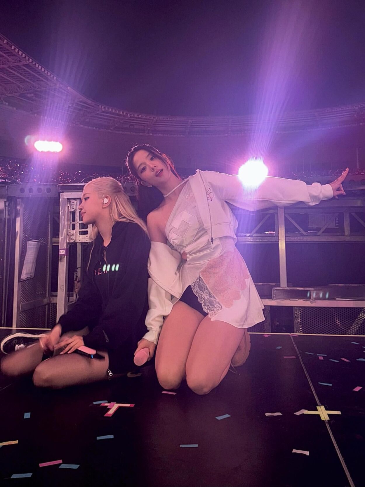 JISOO IG Update w/ ROSÉ