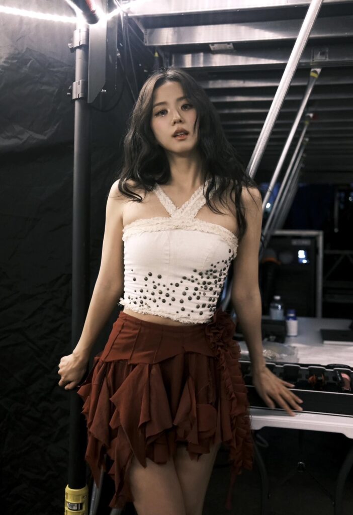 250812 JISOO APP Update | [📸] <DEADLINE> IN MILAN