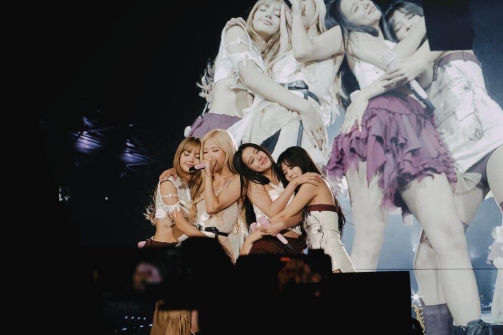 160825 An amazing night at Wembley N2