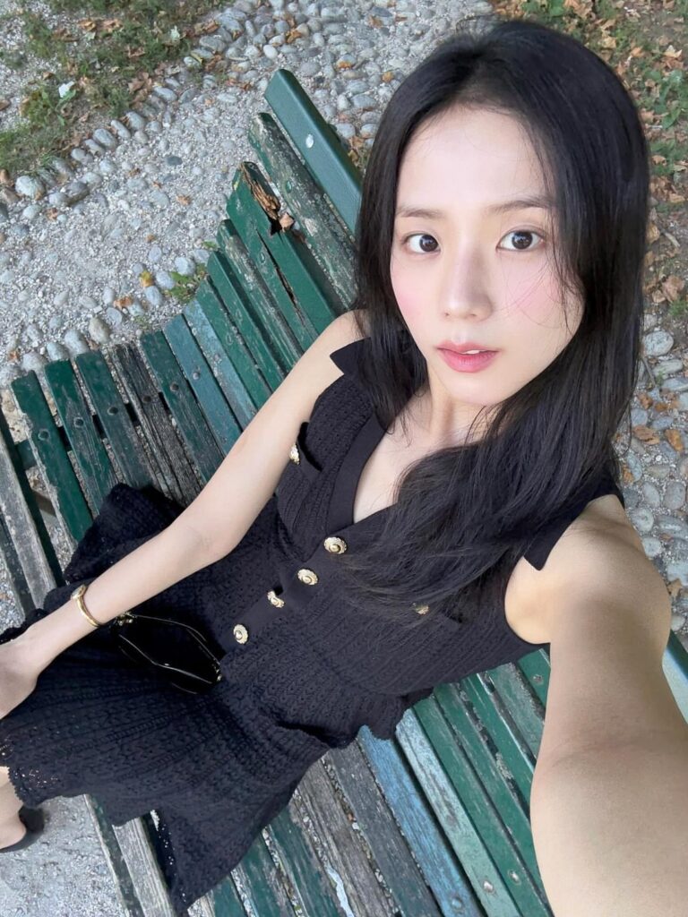 250809 Jisoo IG Update