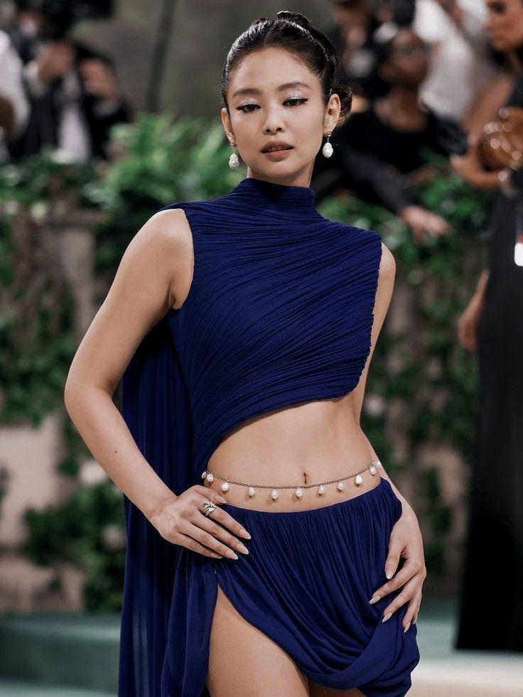 JENNIE - MET GALA 2024
