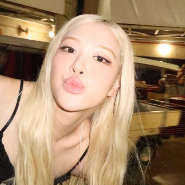 250810 Rosé IG Story Update