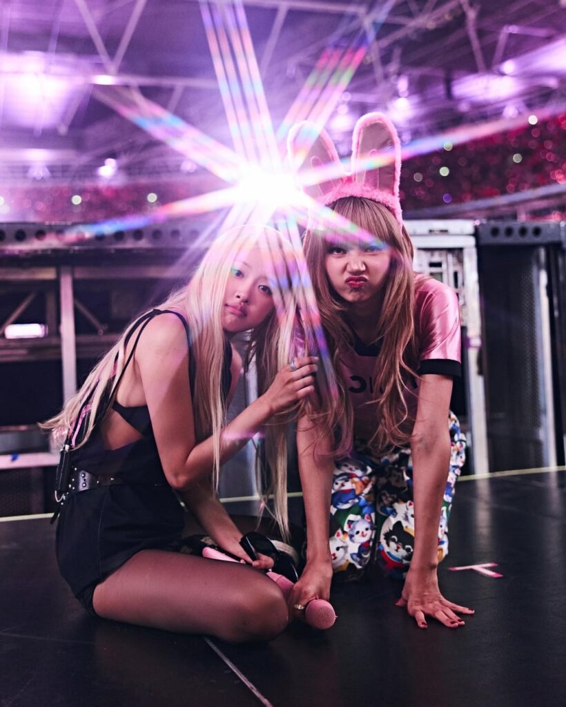 250822 LISA IG Update w/ ROSÉ