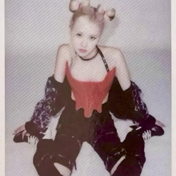 ROSÉ - ‘Born Pink’ Polaroid