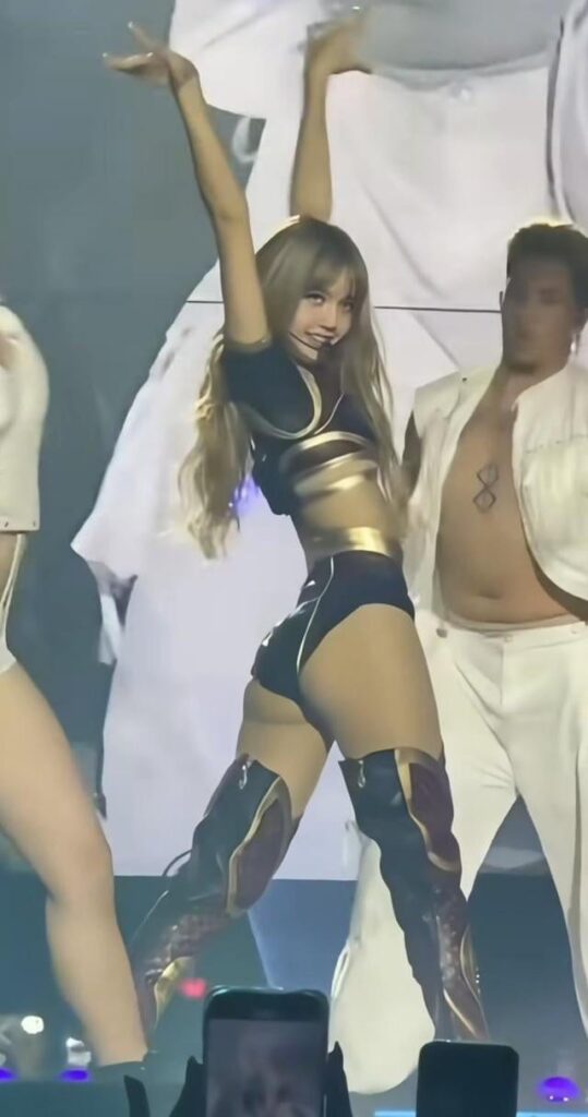 Lalisa 💛