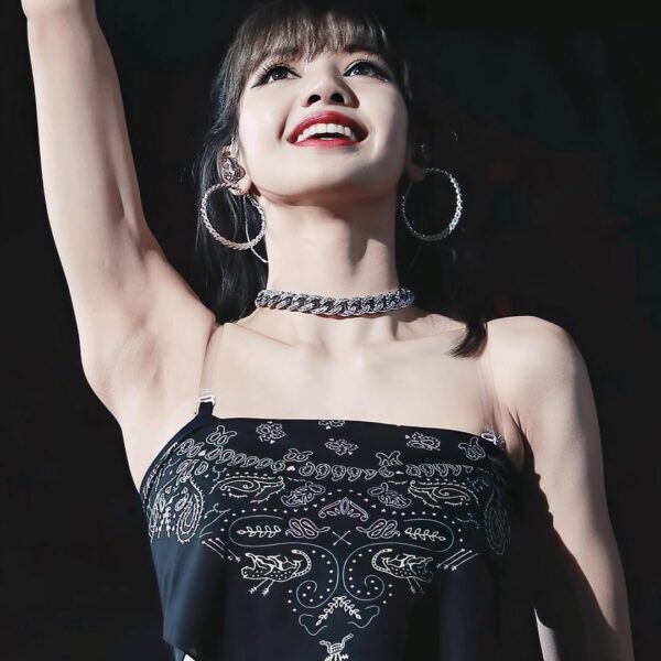 Lisa Armpit