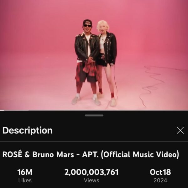 250917 APT. by Rosé & Bruno Mars reaches 2 billion views on YouTube
