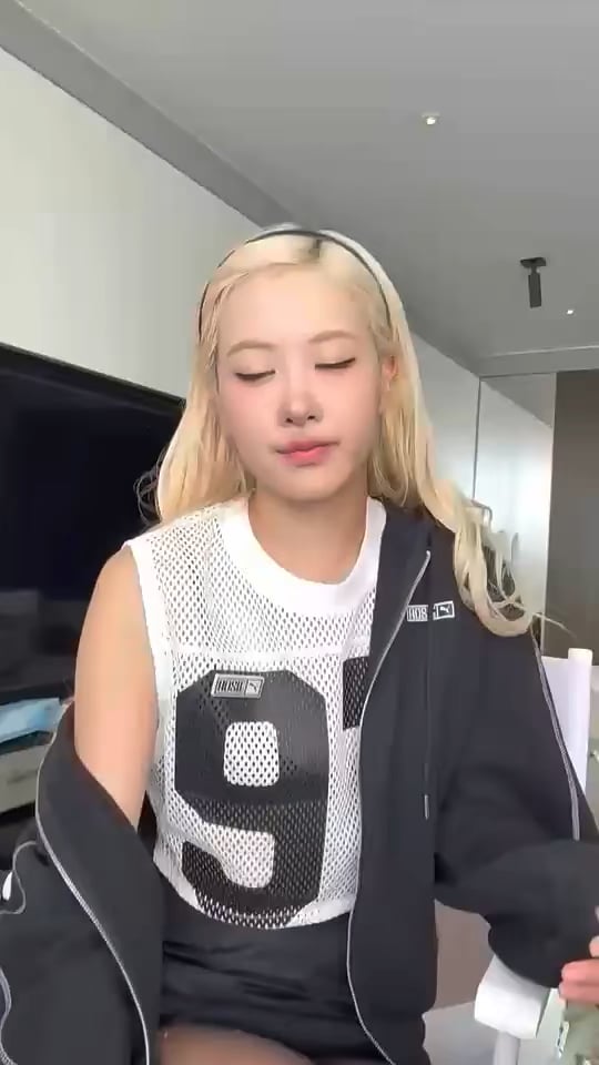 Rosie @ ROSÉ x PUMA Event in Shanghai