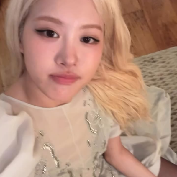 250926 Rosé (vampirehollie) IG Update