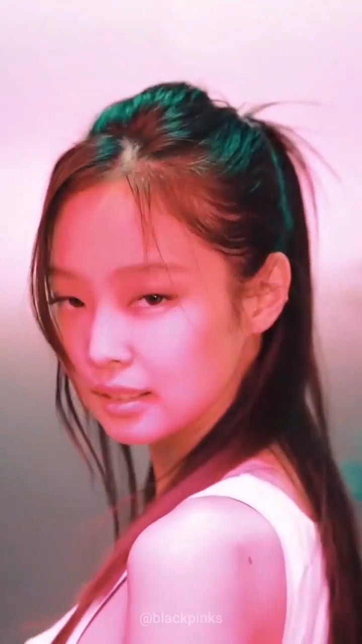Jennie x Calvin Klein