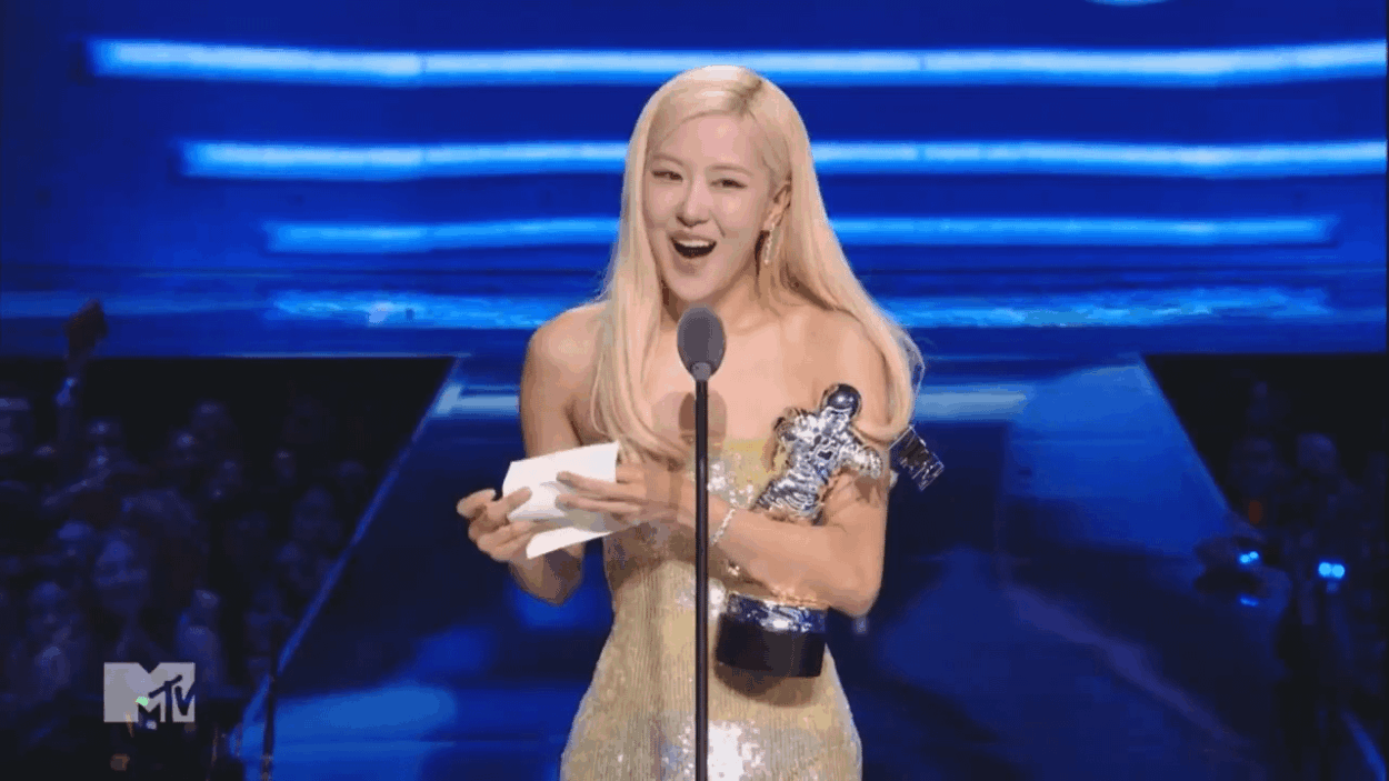 ROSÉ &amp; Bruno Mars - ‘APT.’ wins Song of the Year at the 2025 MTV VMAs!