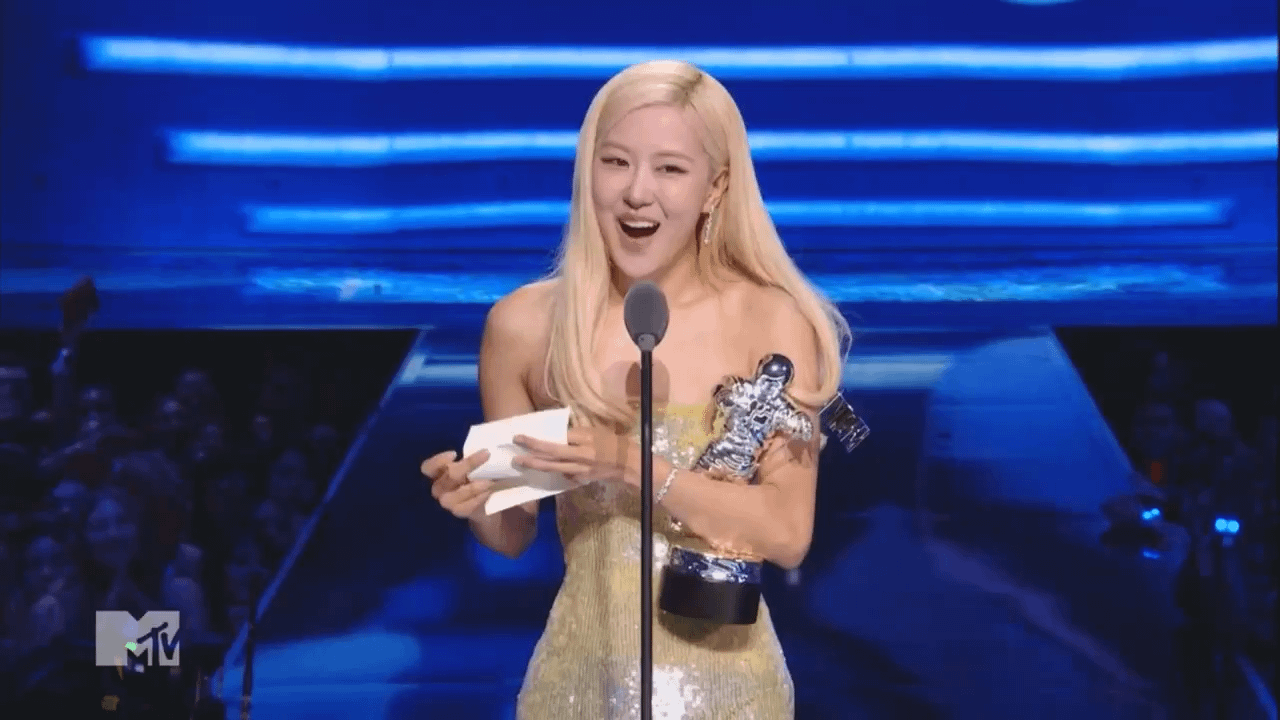 ROSÉ &amp; Bruno Mars - ‘APT.’ wins Song of the Year at the 2025 MTV VMAs!