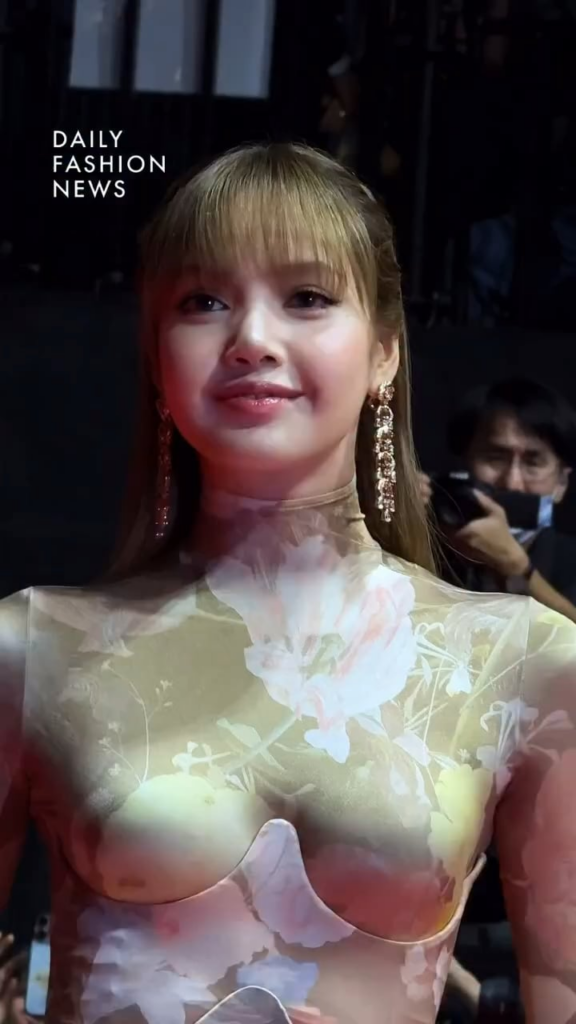 250917 Lisa arrives at the 30th Busan International Film Festival