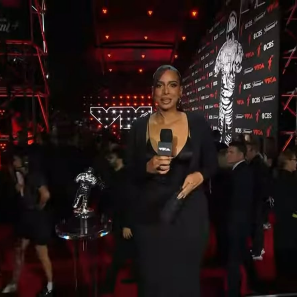 250907 LISA - ‘BORN AGAIN feat. Doja Cat & RAYE’ wins ‘Best K-Pop’ at the 2025 MTV Video Music Awards!