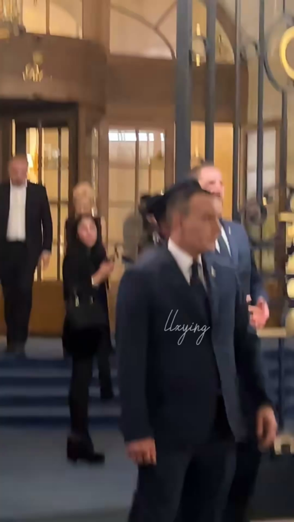 250929 ROSÉ heads out for SAINT LAURENT Paris Fashion Week Afterparty