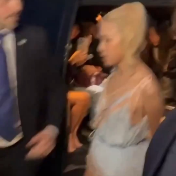 250929 Rosé @ SAINT LAURENT Paris Fashion Week