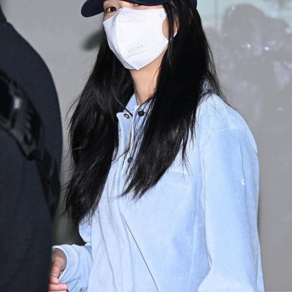 250925 Jisoo @ Incheon International Airport (Departure to Budapest)