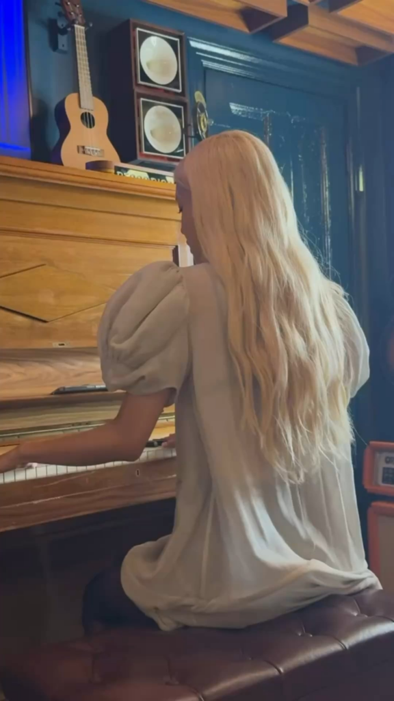 250925 Rosé IG Update