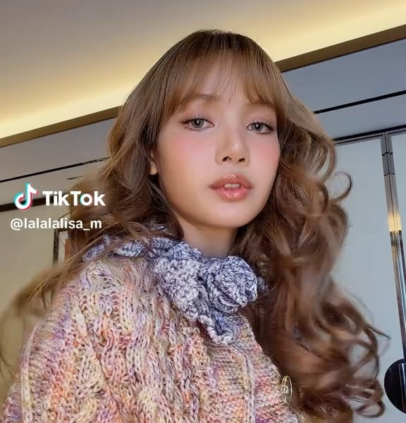251001 Lisa TikTok | “The one and only ✨
