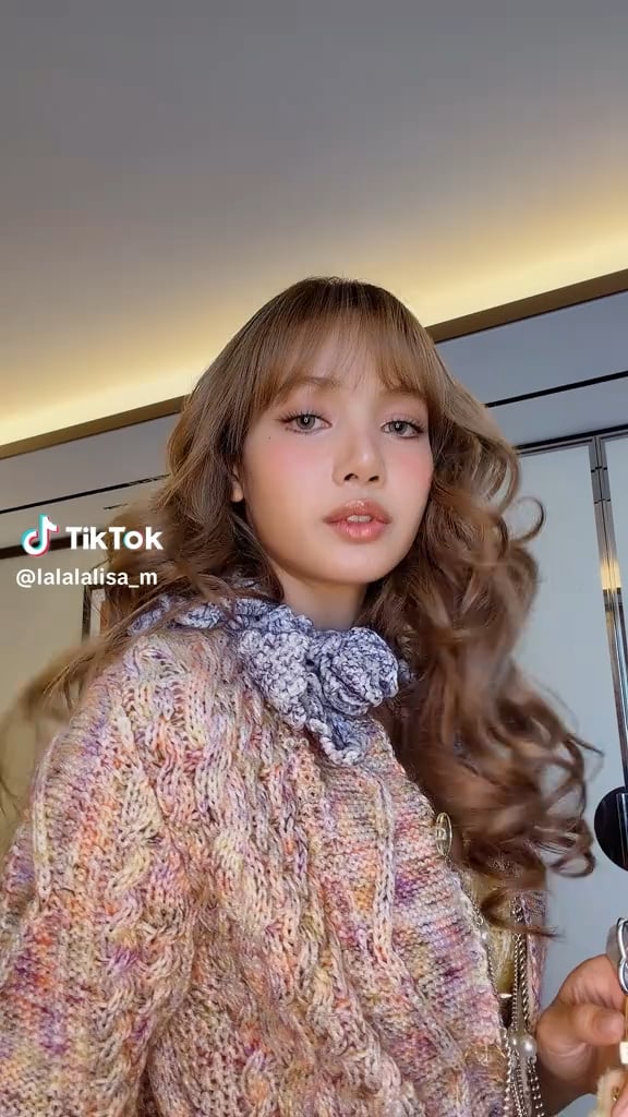 251001 Lisa TikTok | “The one and only ✨