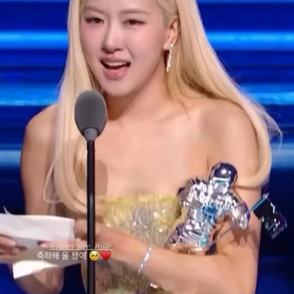 250909 Jisoo IG Story Update