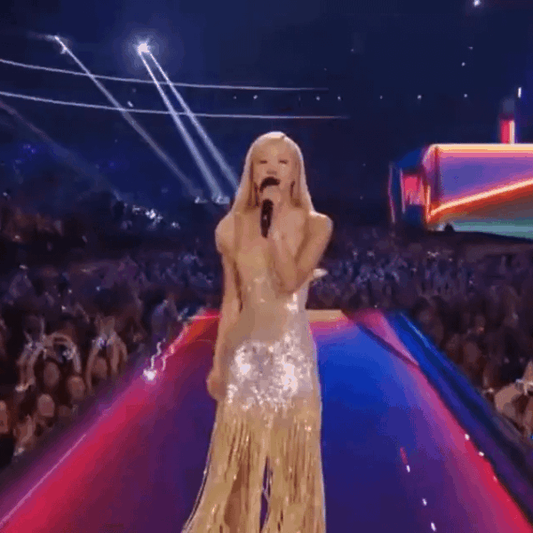 ROSÉ presenting Lady Gaga with her ‘The Dead Dance’ debut performance at the 2025 MTV VMAs