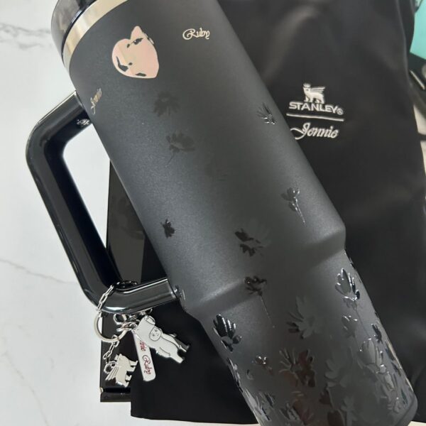 250920 Jennie x Stanley collab is here!