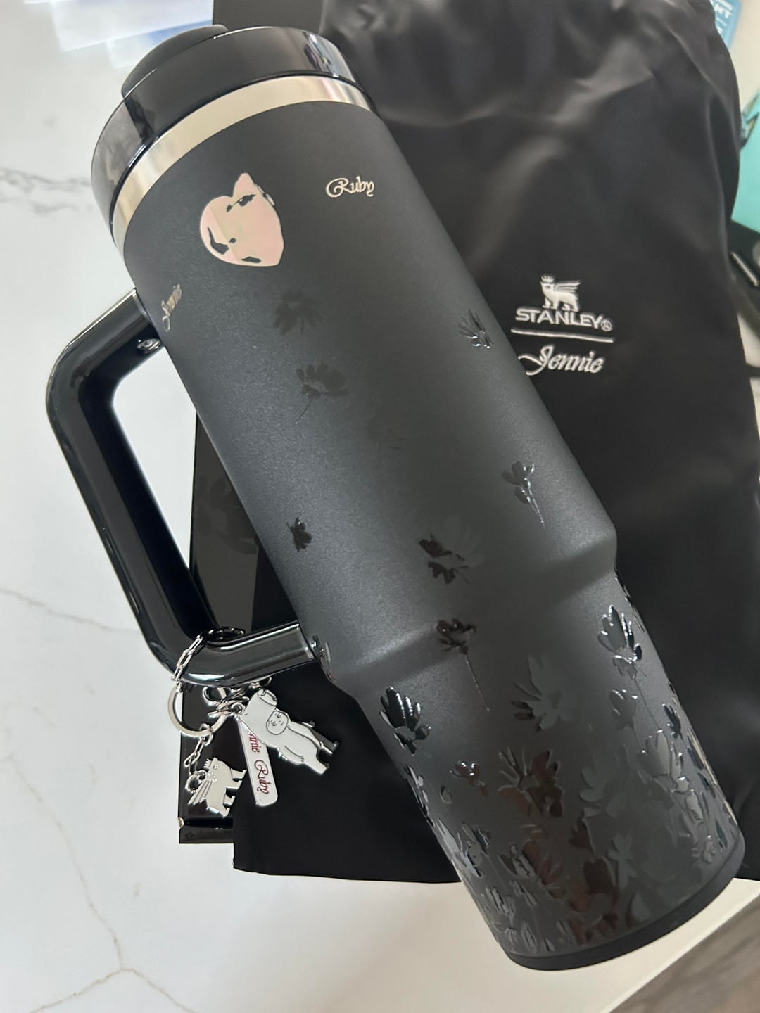 250920 Jennie x Stanley collab is here!