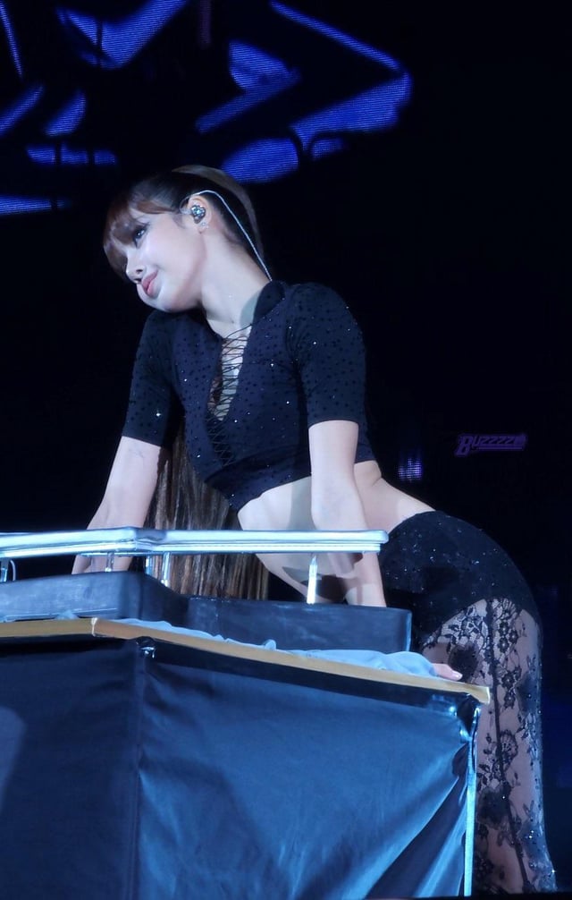 241119 Lisa