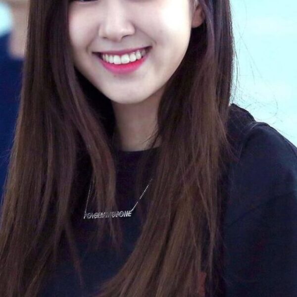 Rosé hair through the years