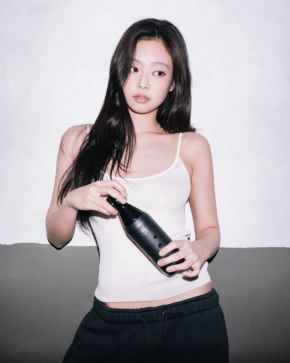 250919 Jennie x STANLEY