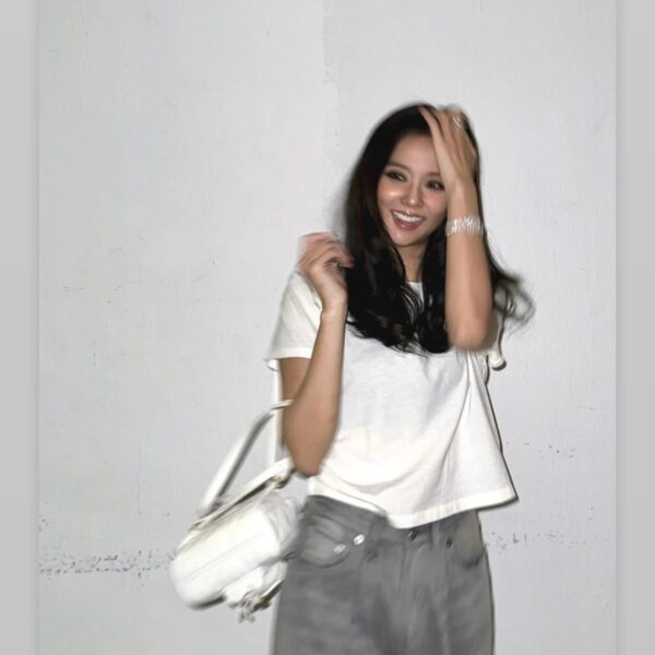 Jisoo IG Story Update