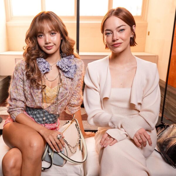 250930 Lisa w/ Emma Stone @ LOUIS VUITTON Paris Fashion Week