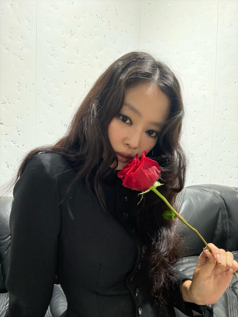 Jennie Instagram Update - 250924