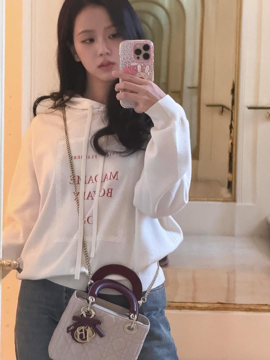 251004 Jisoo IG Update