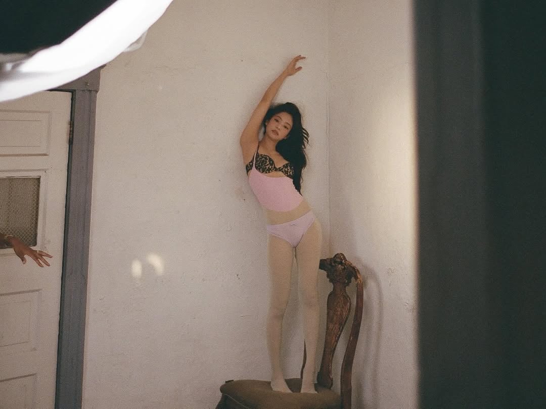 251002 Jennie Instagram Update